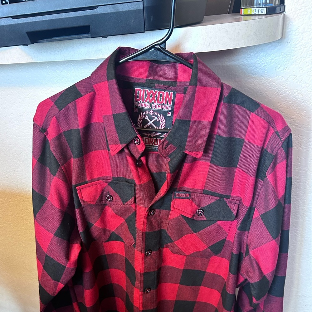 Men’s medium Dixxon Red Rum